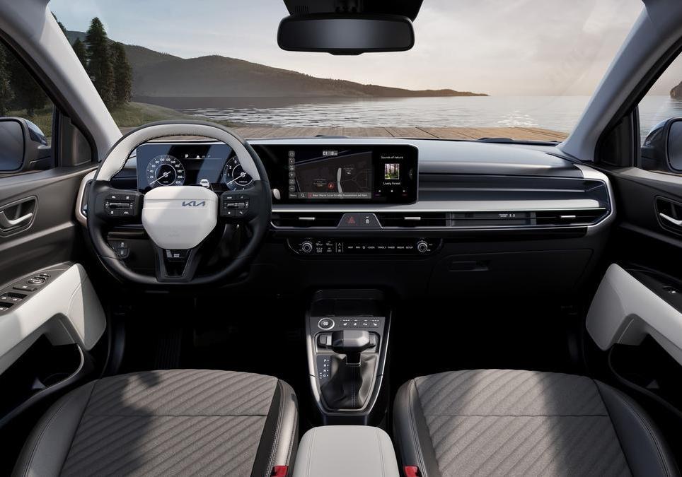 Kia Stonic 2025 abitacolo