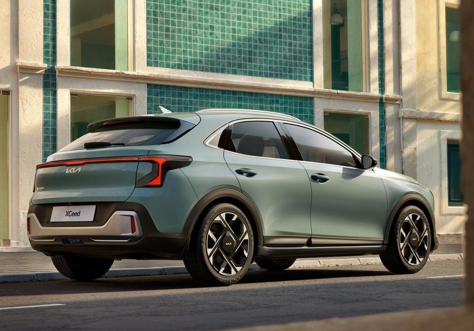 Kia Xceed - tre quarti posteriore