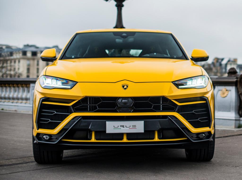 Lamborghini URUS immagine