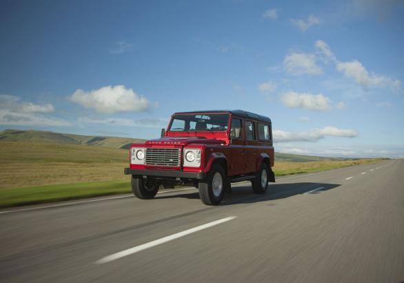 Land Rover Defender 110 my 2013 tre quarti anteriore