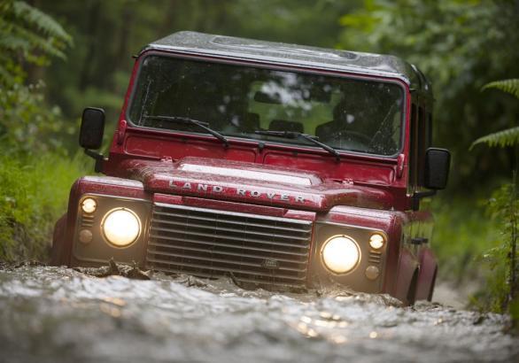 Land Rover Defender my 2013 anteriore