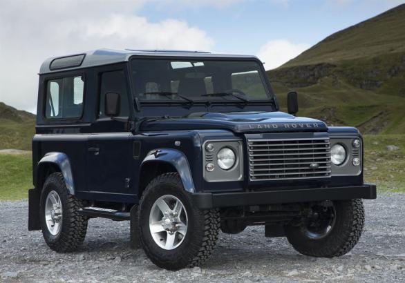 Land Rover Defender my 2013 tre quarti anteriore lato destro