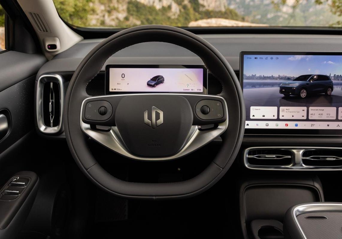 Leapmotor B10 elettrica plancia