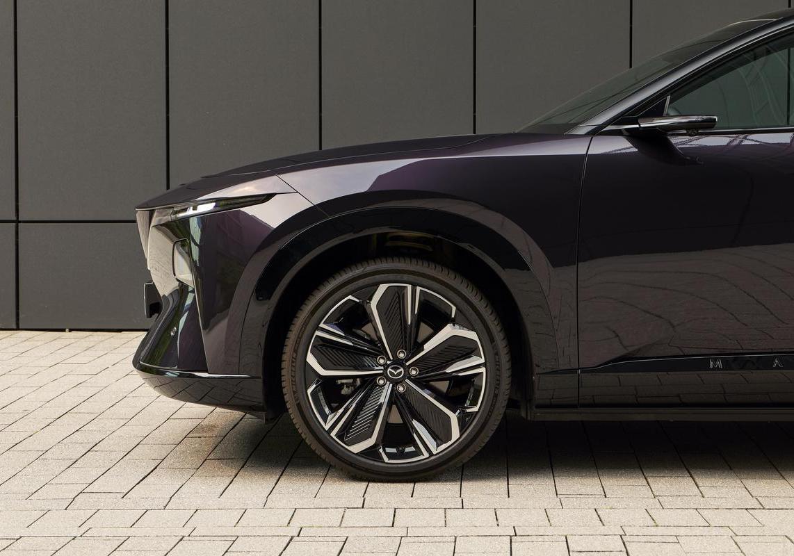 Mazda CX-6e Takumi Plus Deep Night Violet 11