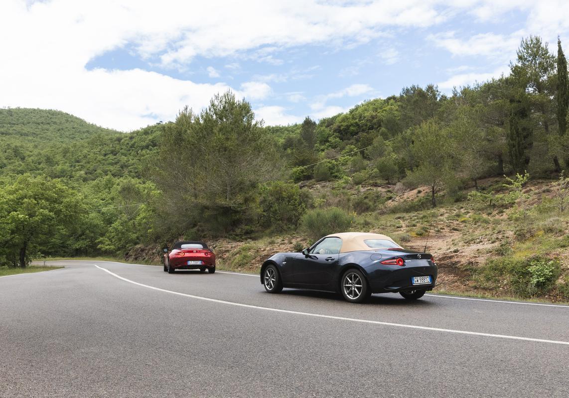 Mazda MX-5 Kazari e Homura capote