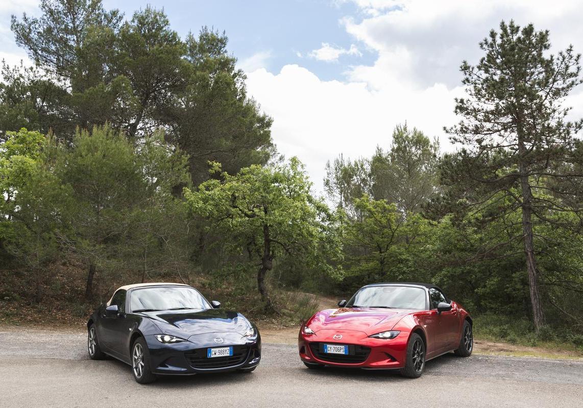 Mazda MX-5 Kazari e Homura colori