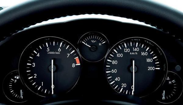 Mazda MX-5 restyling 2013 strumentazione