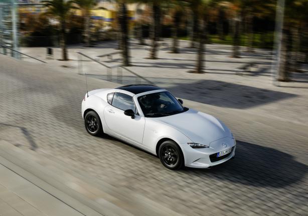 Mazda Mx-5 RF barcellona bianca tre quarti