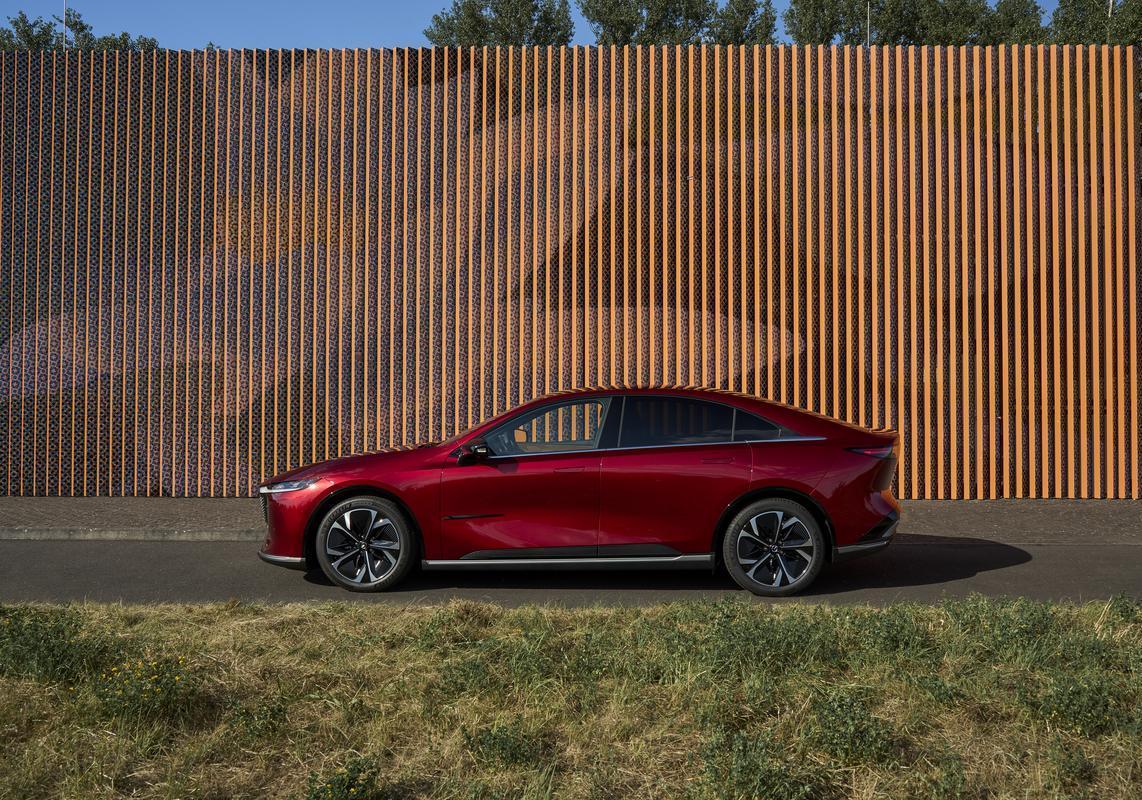 Mazda6e Soul Red Crystal profilo