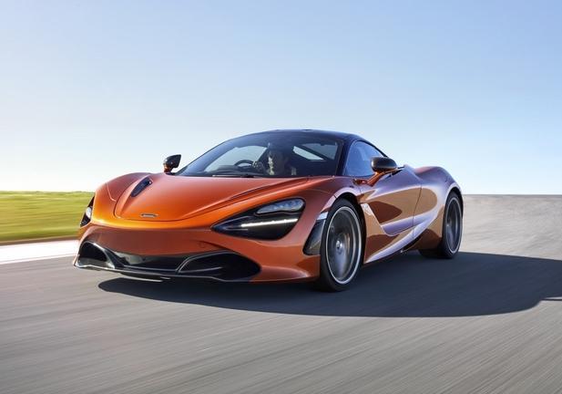 McLaren 720S arancione