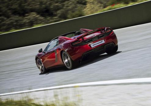 McLaren MP4 12-C Spider tre quarti posteriore