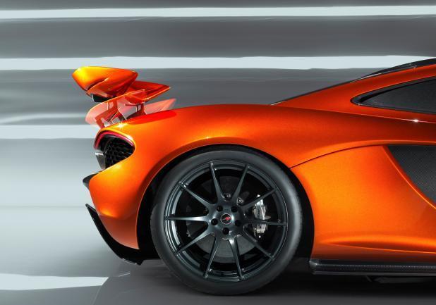 McLaren P1 dettaglio sezione posteriore
