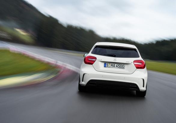 Mercedes A 45 AMG posteriore