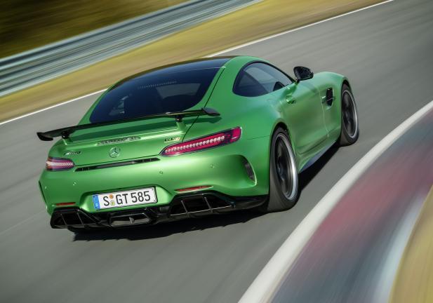 Mercedes AMG GT R tre quarti posteriore