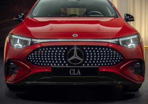 Mercedes-Benz CLA frontale