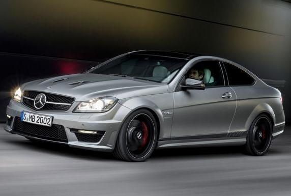 Mercedes C 63 AMG Edition 507 tre quarti anteriore lato sinistro