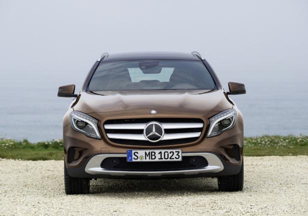 Mercedes GLA anteriore