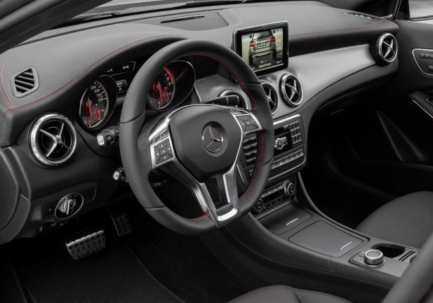 Mercedes GLA interni