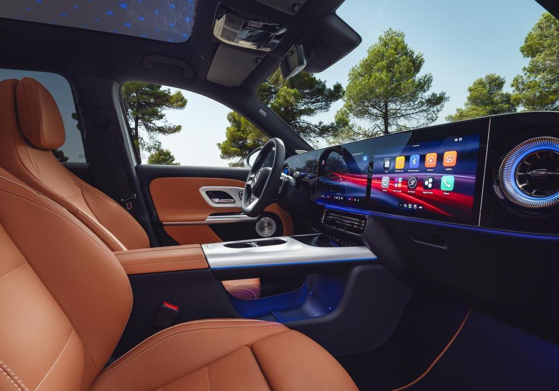 Mercedes GLB 2026 interni