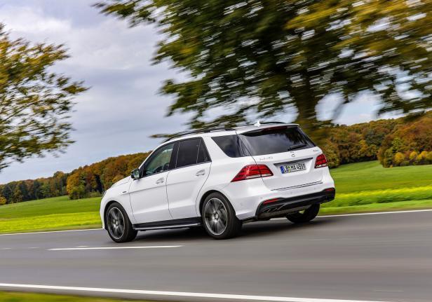 Mercedes GLE 450 AMG tre quarti posteriore