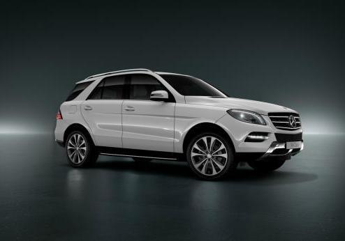 Mercedes ML Special Edition 16 tre quarti anteriore