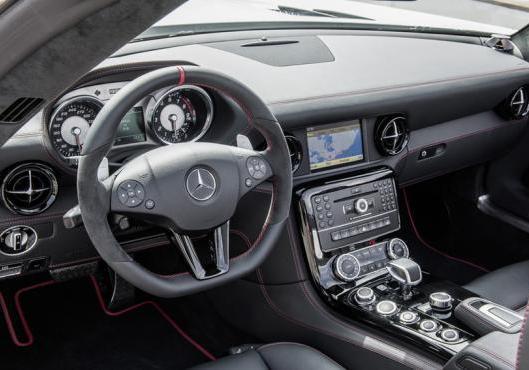 Mercedes SLS AMG GT Roadster interni