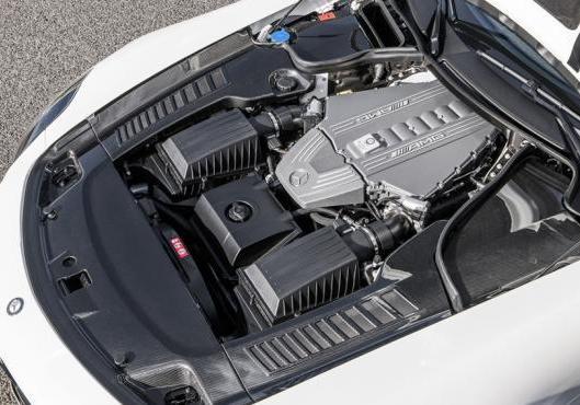 Mercedes SLS AMG GT Roadster motore
