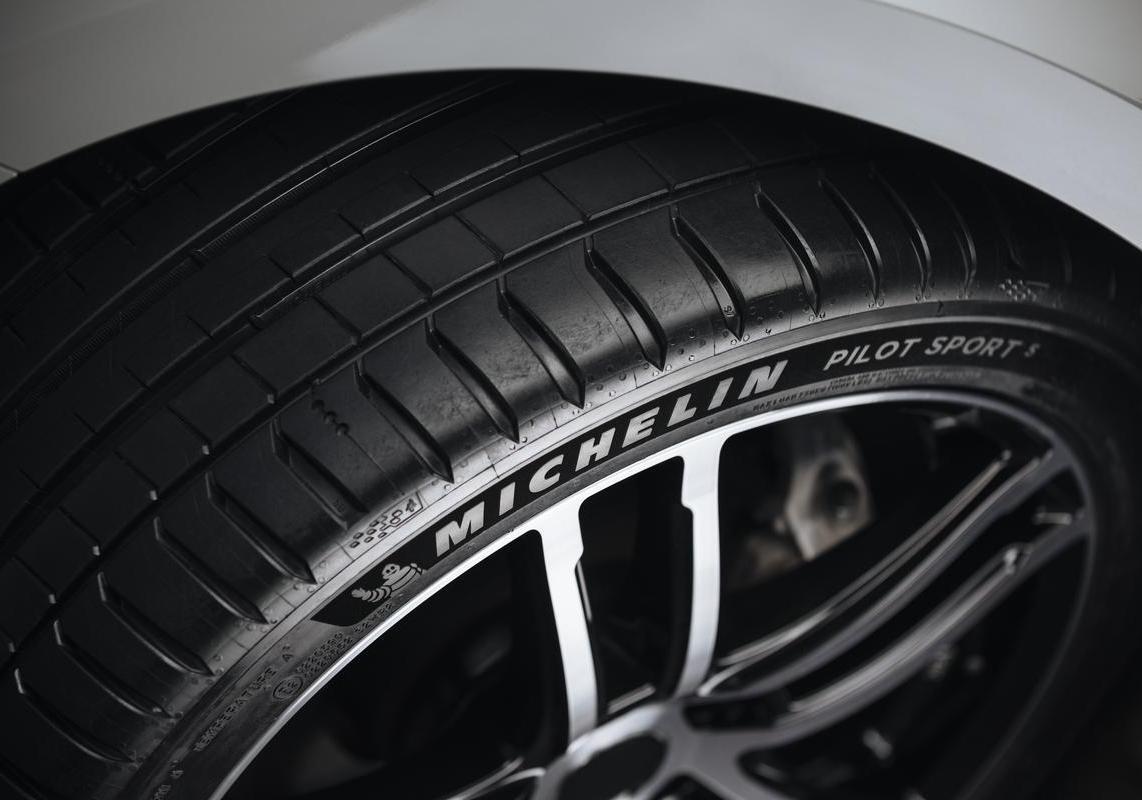 Michelin Pilot Sport 5 velluto nero