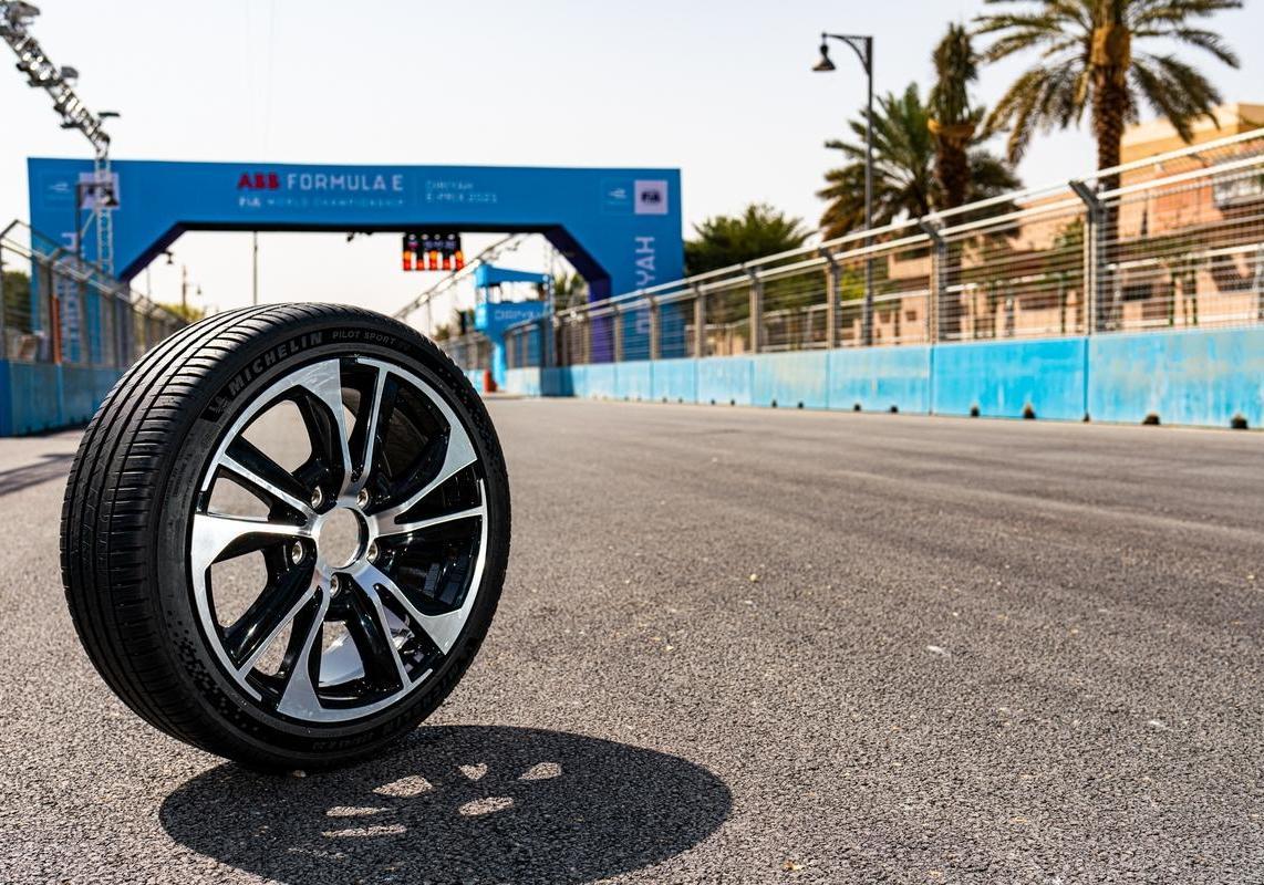 Michelin Pilot Sport EV foto