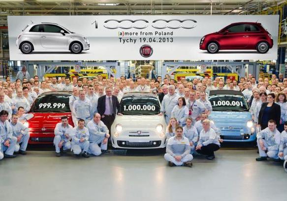 La milionesima Fiat 500 prodotta, la precedente e quella dopo