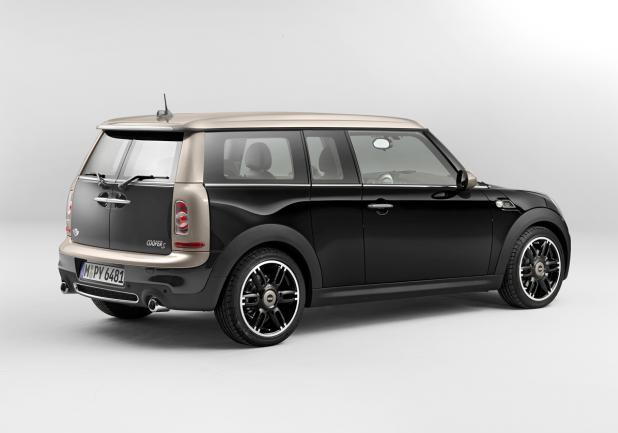 Mini Clubman Bond Street tre quarti posteriore