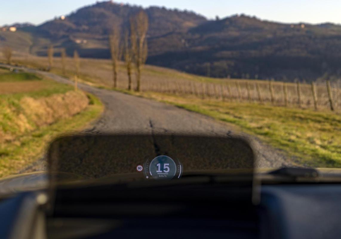 Mini Cooper Cabrio S 2025 head up display