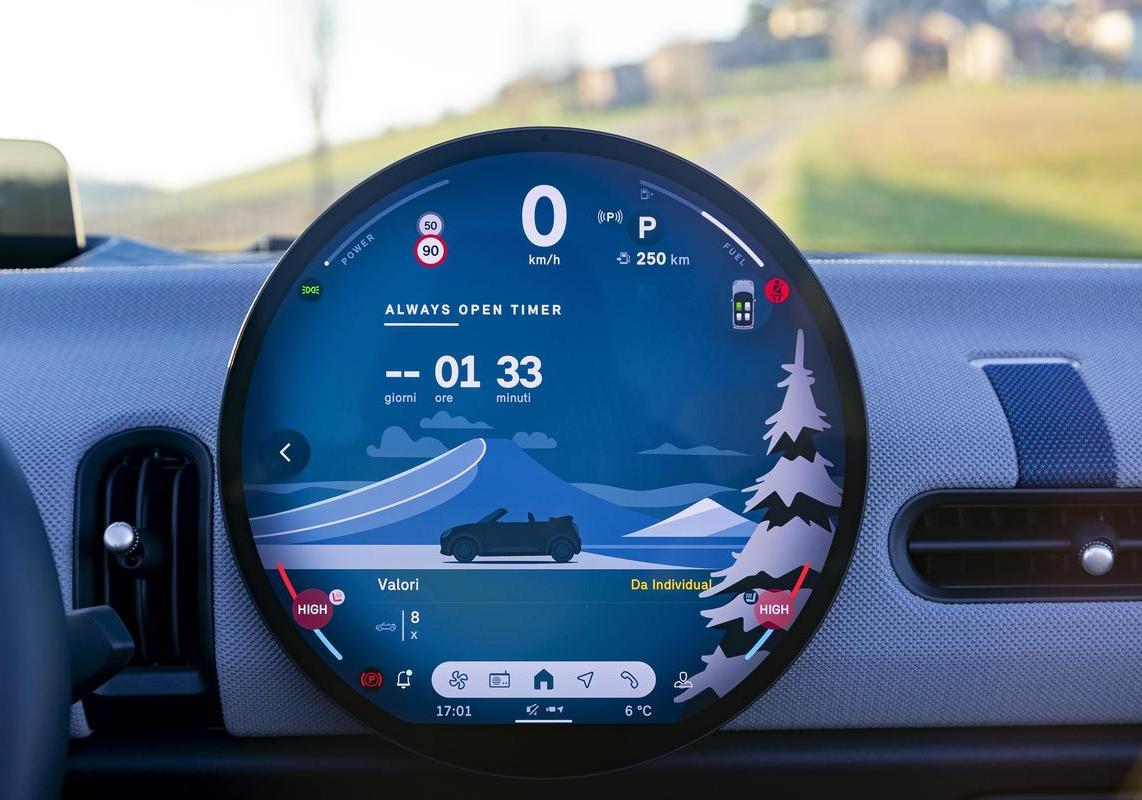 Mini Cooper Cabrio S 2025 infotainment