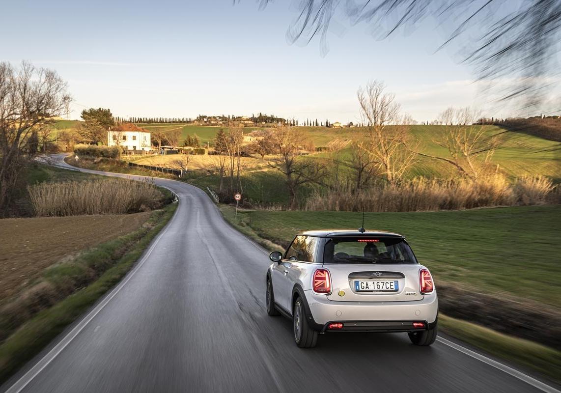 MINI Cooper SE 6