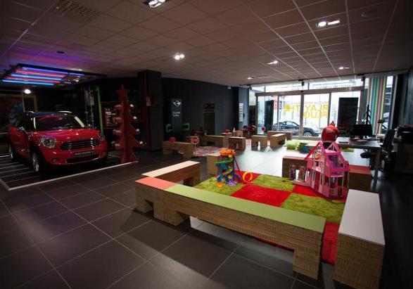 ?Mini Goes to Santa Claus? tappa a Messina area giochi in una concessionaria Mini