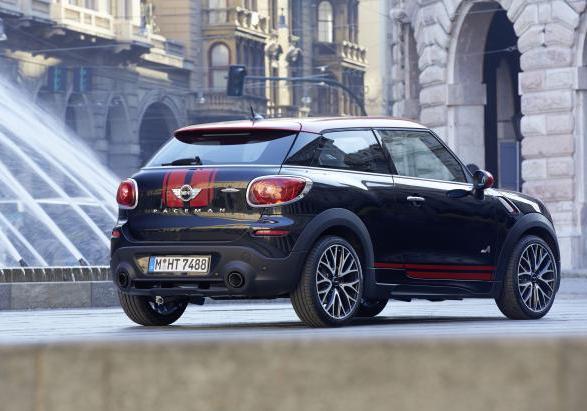 Mini John Cooper Works Paceman tre quarti posteriore lato destro