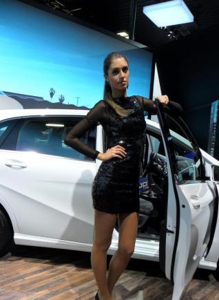 motor show 2011 bella ragazza mercedes b