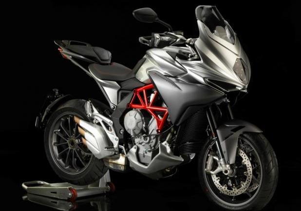 MV Agusta Turismo Veloce tre quarti anteriore