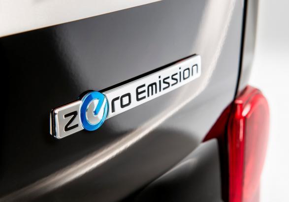 Nissan eNV200 London Taxi scritta Zero Emission