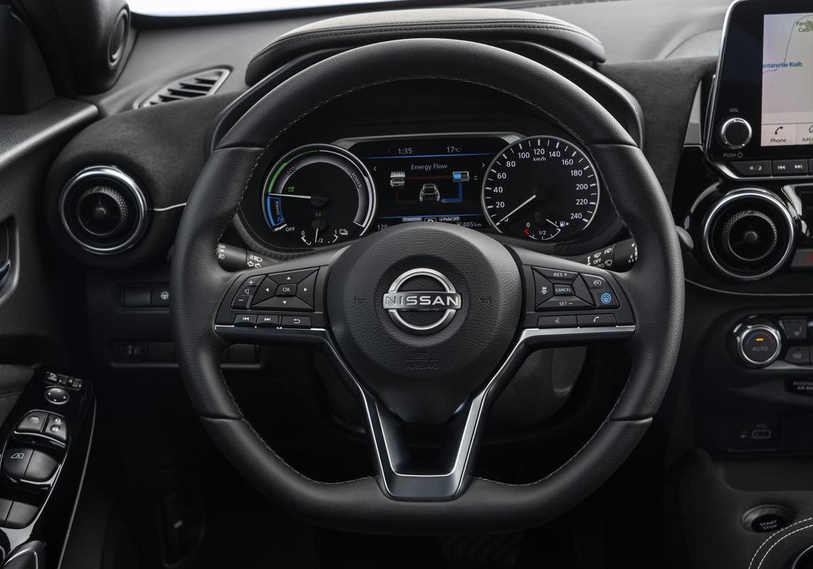 Nissan Juke Hybrid 2023 volante