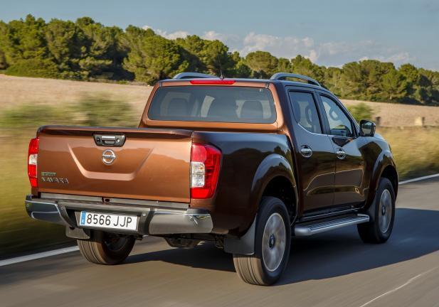 Nissan Navara posteriore