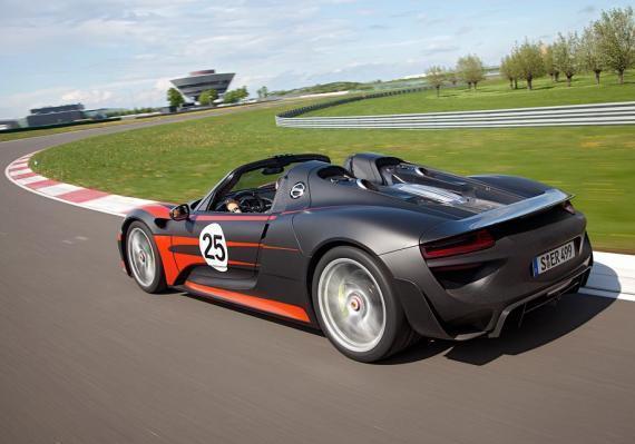 Novità auto 2014 Porsche 918 Spyder