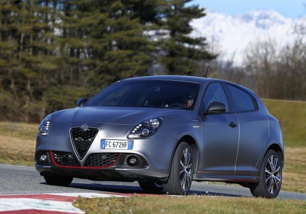 Nuova Alfa Romeo Giulietta tre quarti anteriore