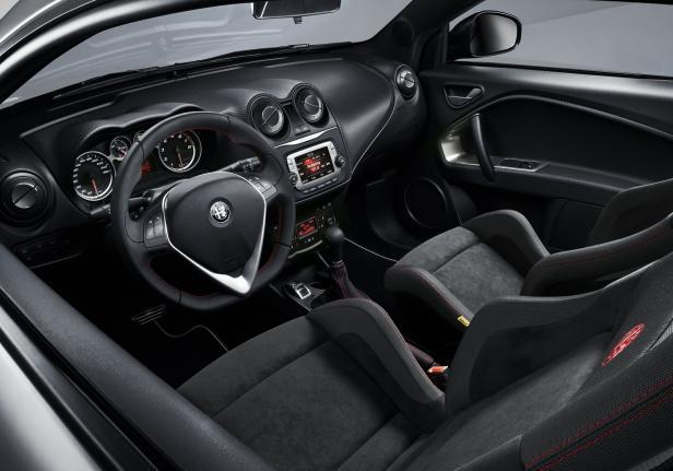Nuova Alfa Romeo Mito interni