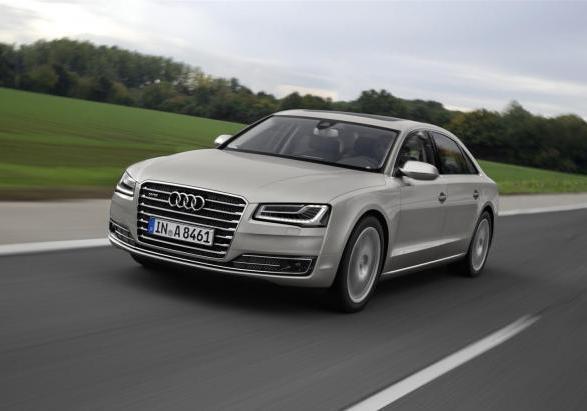 Nuova Audi A8 2014 tre quarti anteriore