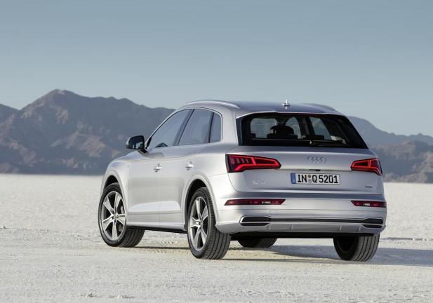 Nuova Audi Q5 tre quarti posteriore