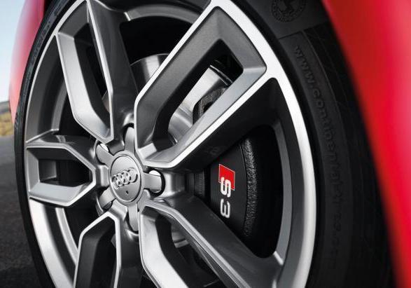 Nuova Audi S3 cerchi in lega e pinze freni