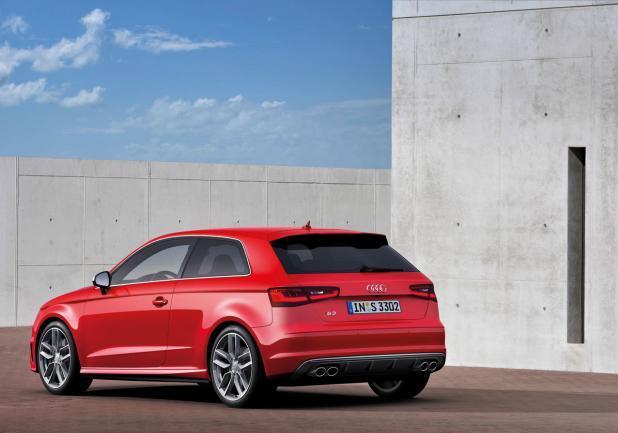 Nuova Audi S3 tre quarti posteriore lato sinistro