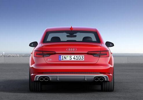 Nuova Audi S4 profilo posteriore