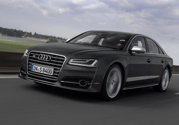 Nuova Audi S8 2014 tre quarti anteriore